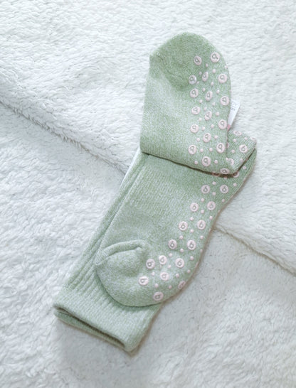 Cotton On Performance Studio Crew Socks  Colour: Sagegrass Marle/Cherry Blossom