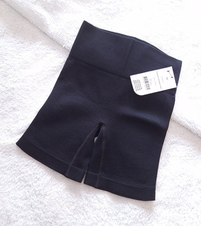 Cotton On Seamless Rib Bike Shorts  Colour: Black