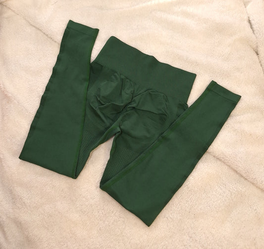 Wide Band Scrunch Bum Leggings Colour: Forrest Green