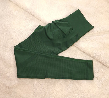 Wide Band Scrunch Bum Leggings Colour: Forrest Green