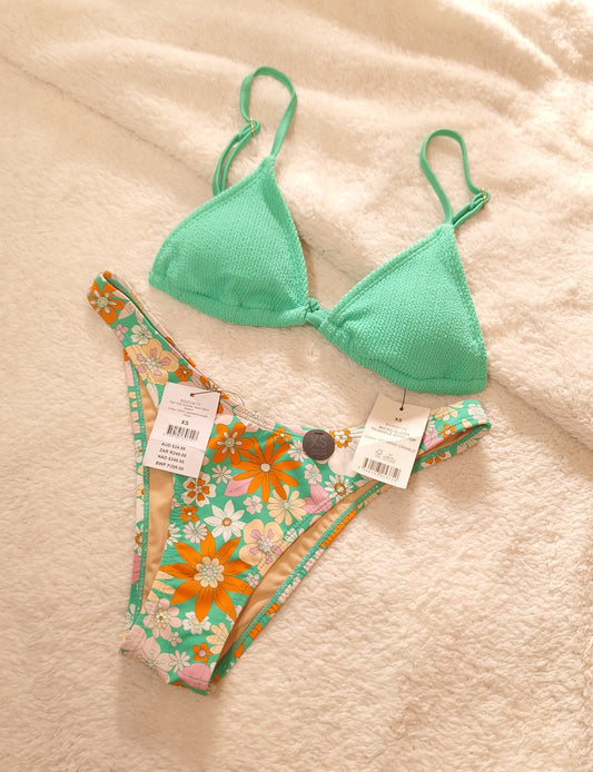 Cotton on Micro Slider Triangle Bikini Top Colour: Mermaid Crinkle, High Side Brazilian Seam Bottom Colour: Retro Layered Emerald Floral